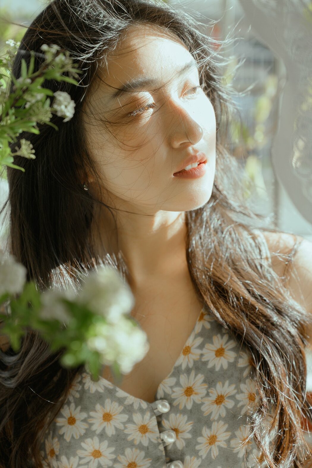 YiTuYu艺图语 Vol.9446 Ye Zhi Zhi Zhi (16P) Cover Photo