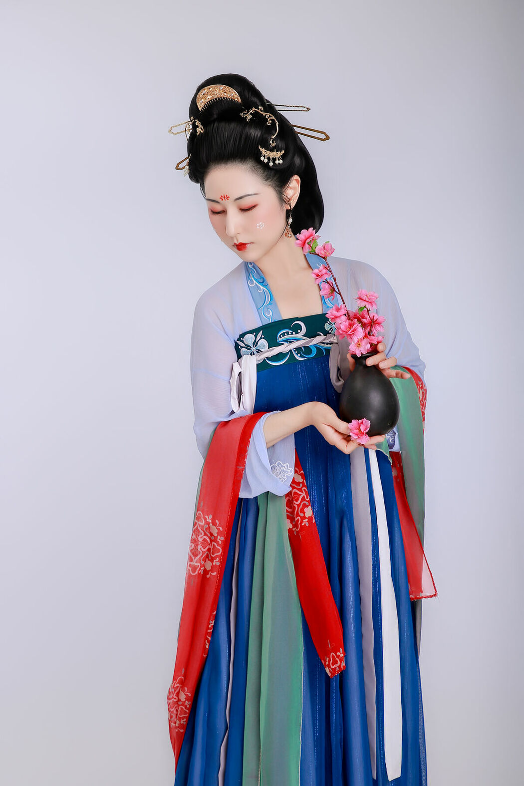 YiTuYu艺图语 Vol.9452 Xiao Yue Yue (23P)