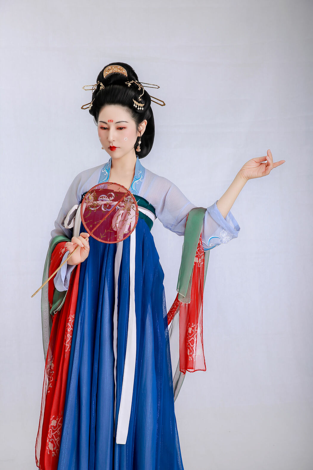 YiTuYu艺图语 Vol.9452 Xiao Yue Yue (23P)