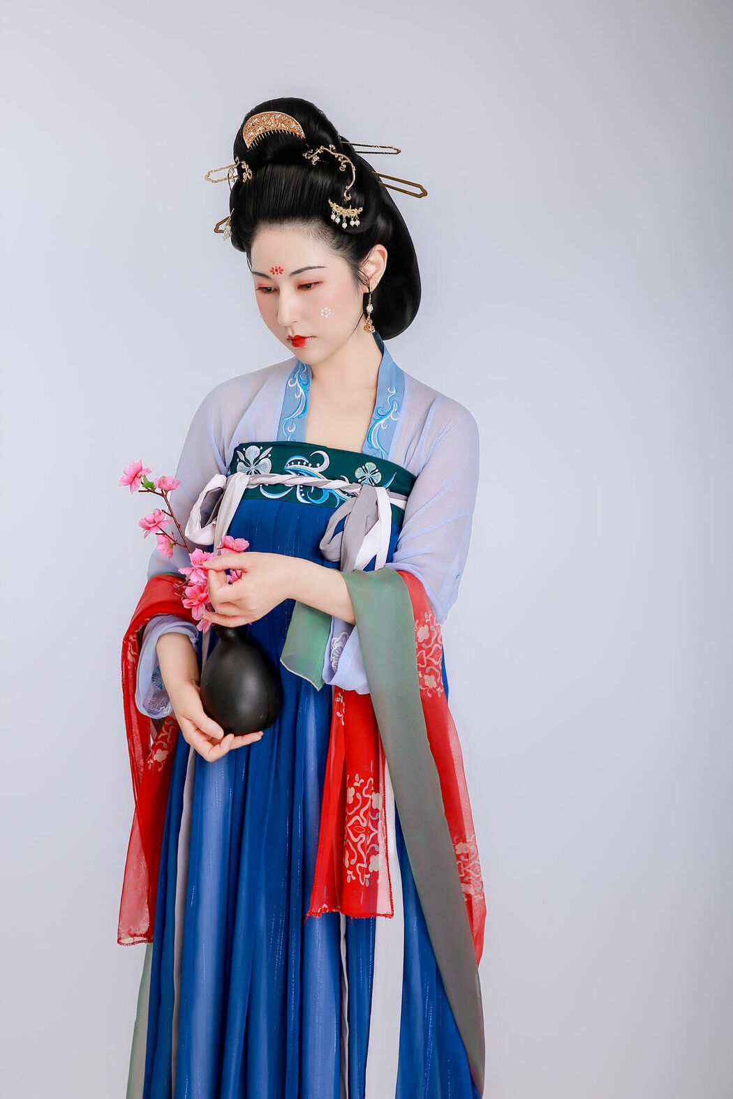 YiTuYu艺图语 Vol.9452 Xiao Yue Yue (23P)