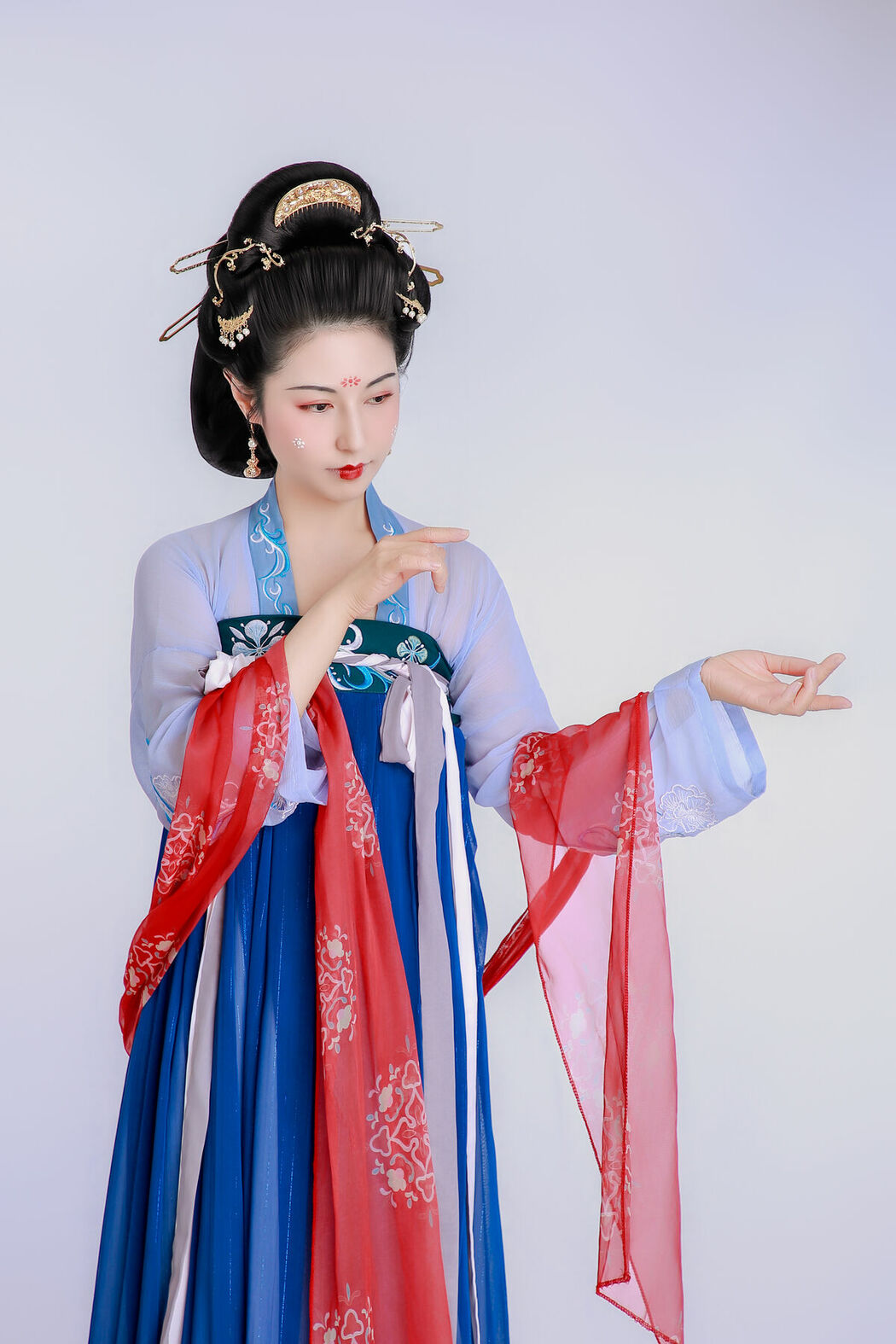 YiTuYu艺图语 Vol.9452 Xiao Yue Yue (23P)