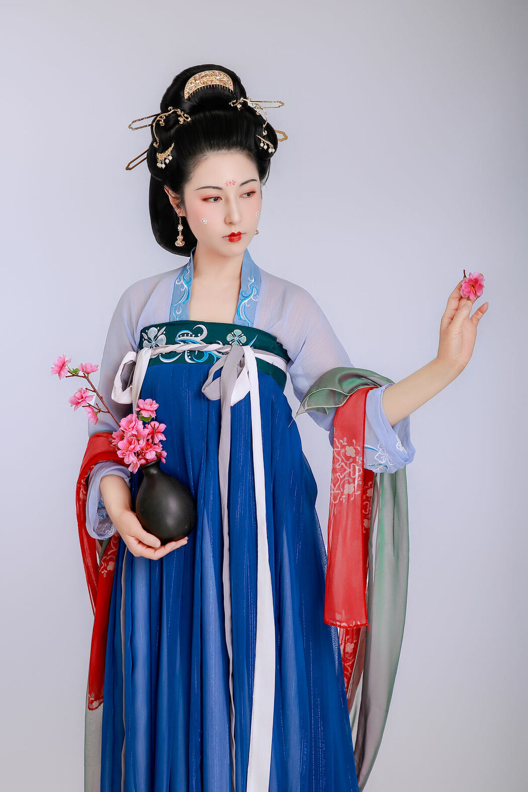 YiTuYu艺图语 Vol.9452 Xiao Yue Yue (23P)