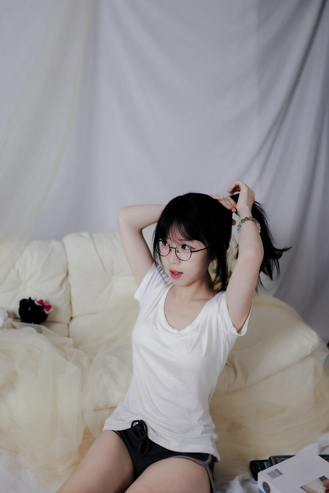 YiTuYu艺图语 Vol.9455 Fei Bi (34P)