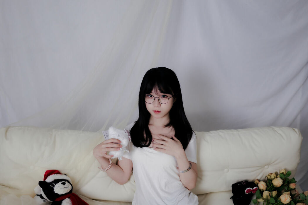YiTuYu艺图语 Vol.9455 Fei Bi (34P)