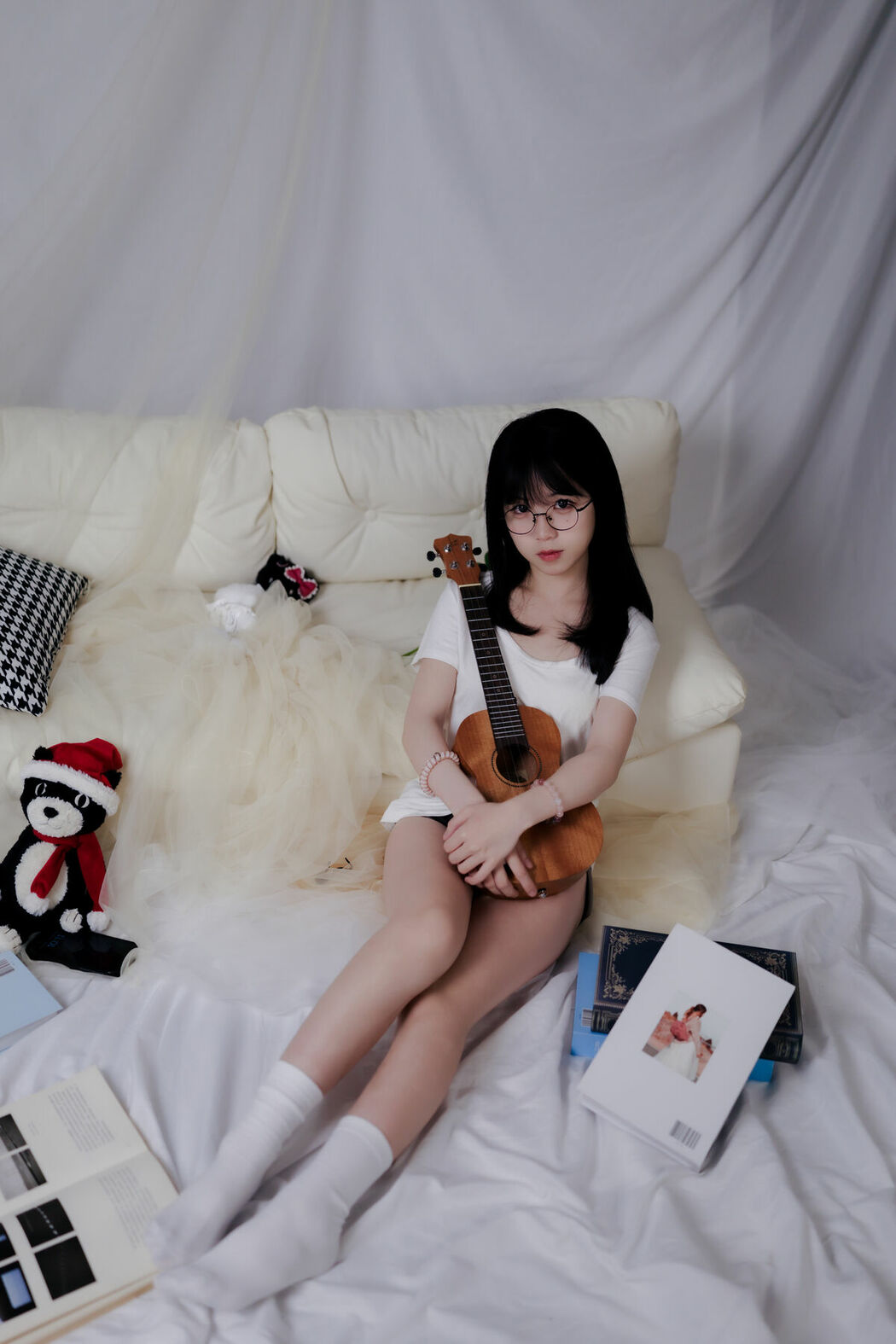 YiTuYu艺图语 Vol.9455 Fei Bi (34P)