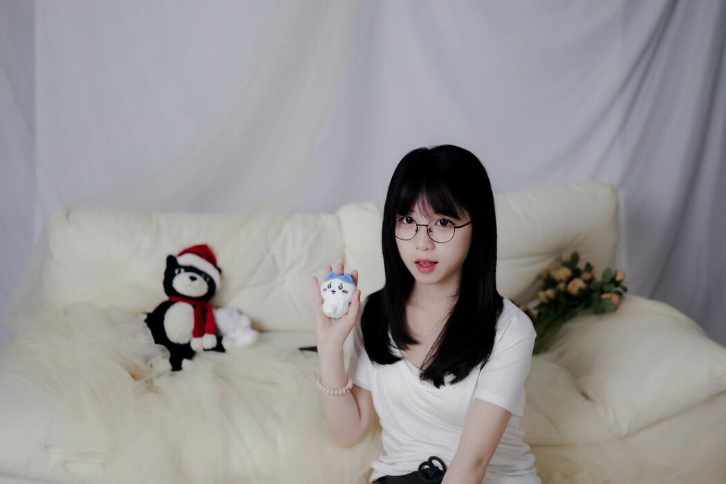 YiTuYu艺图语 Vol.9455 Fei Bi (34P)