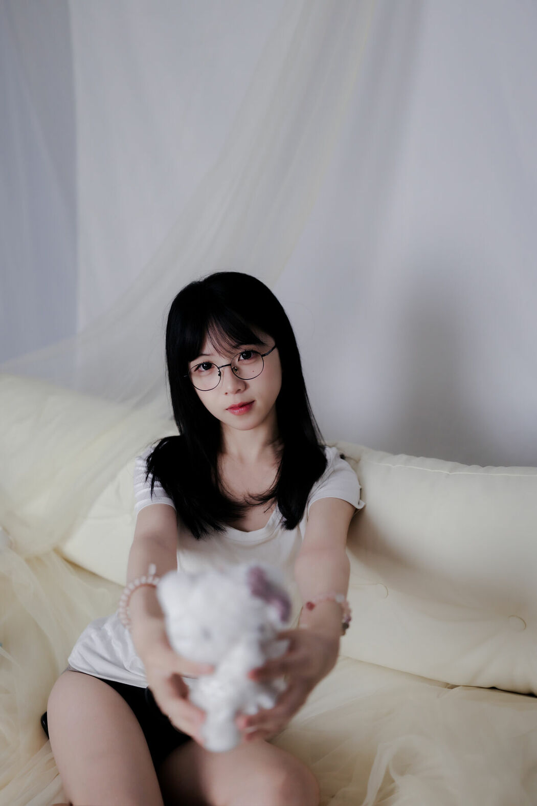 YiTuYu艺图语 Vol.9455 Fei Bi (34P)
