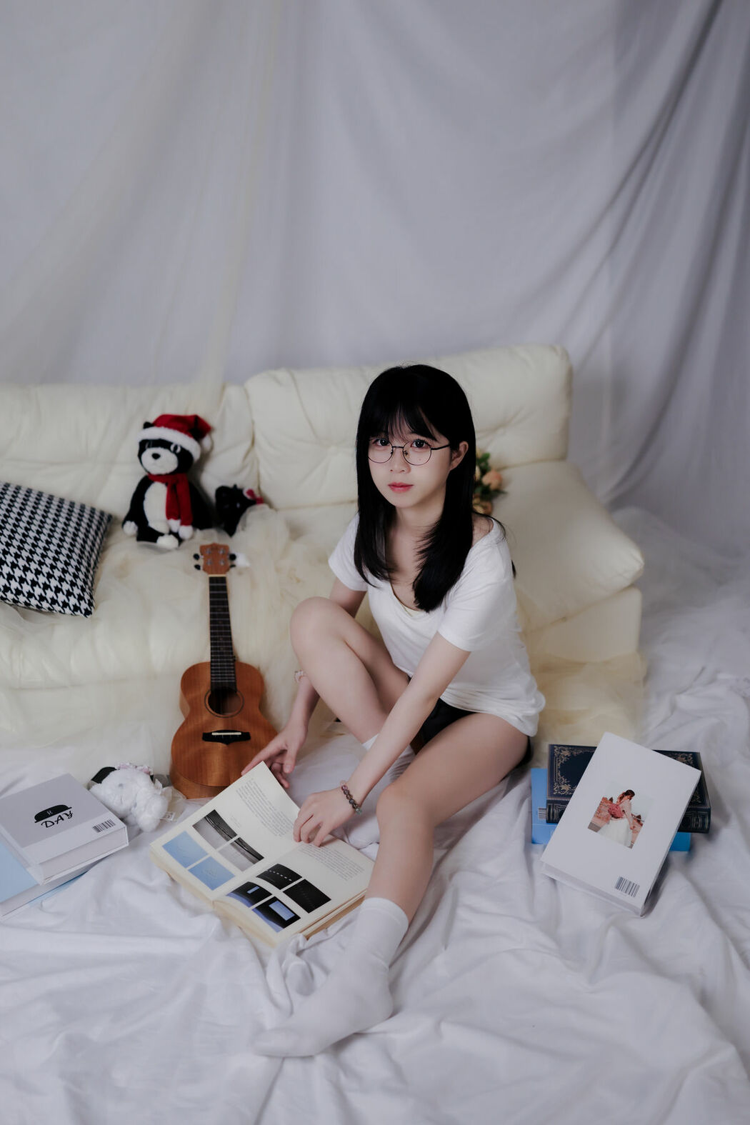 YiTuYu艺图语 Vol.9455 Fei Bi (34P)
