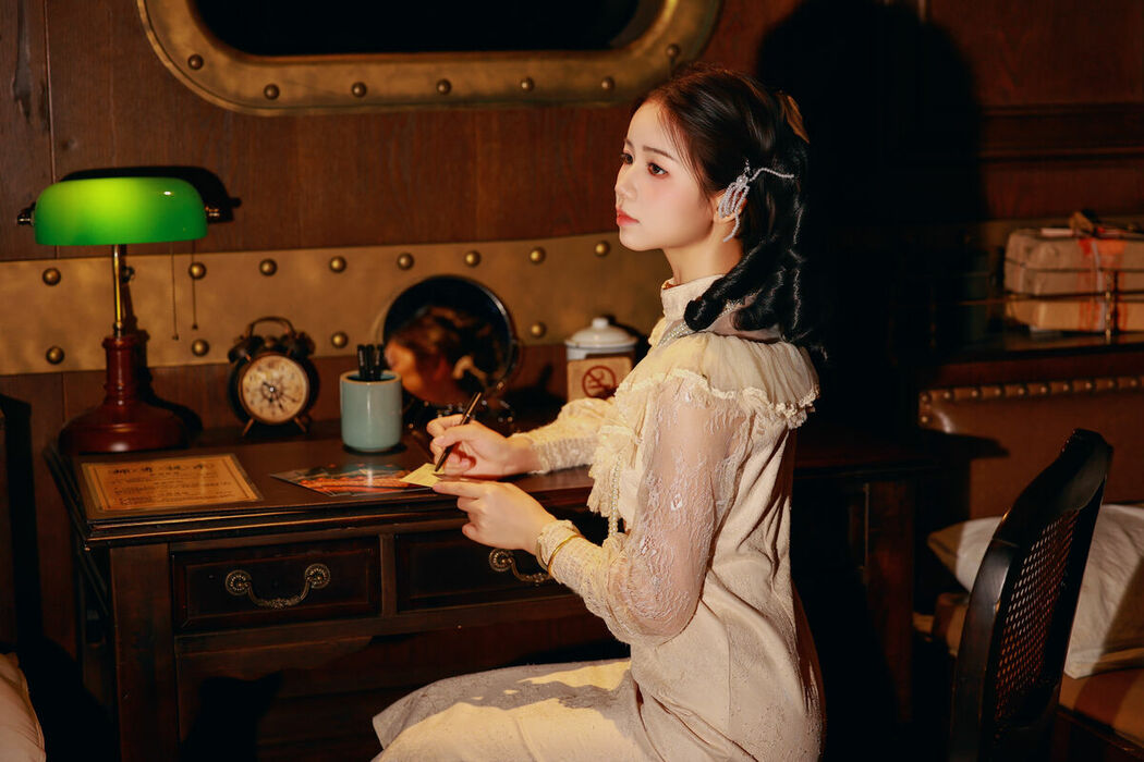 YiTuYu艺图语 Vol.9454 Xiao Du Tong Xue (36P)