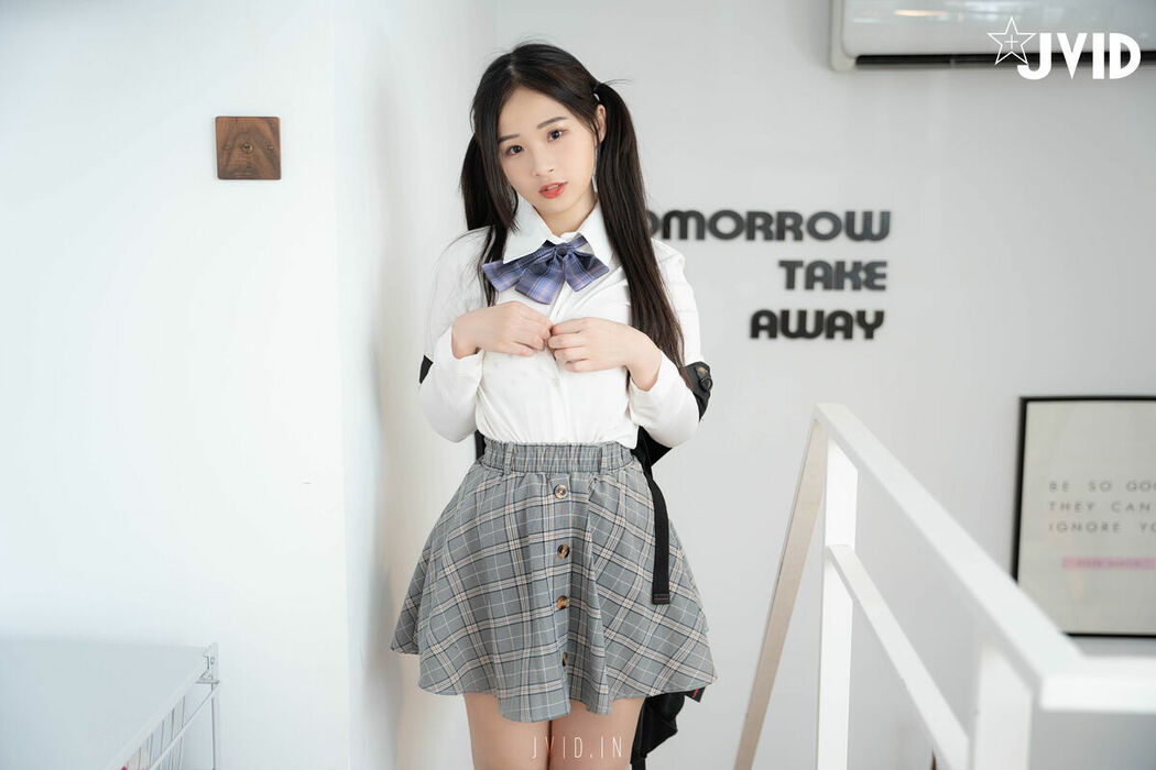 Jie Mi 婕咪 Juice – 不能發出聲音 雙馬尾再次逆麟 又在學長胯下玩起來 (83P)