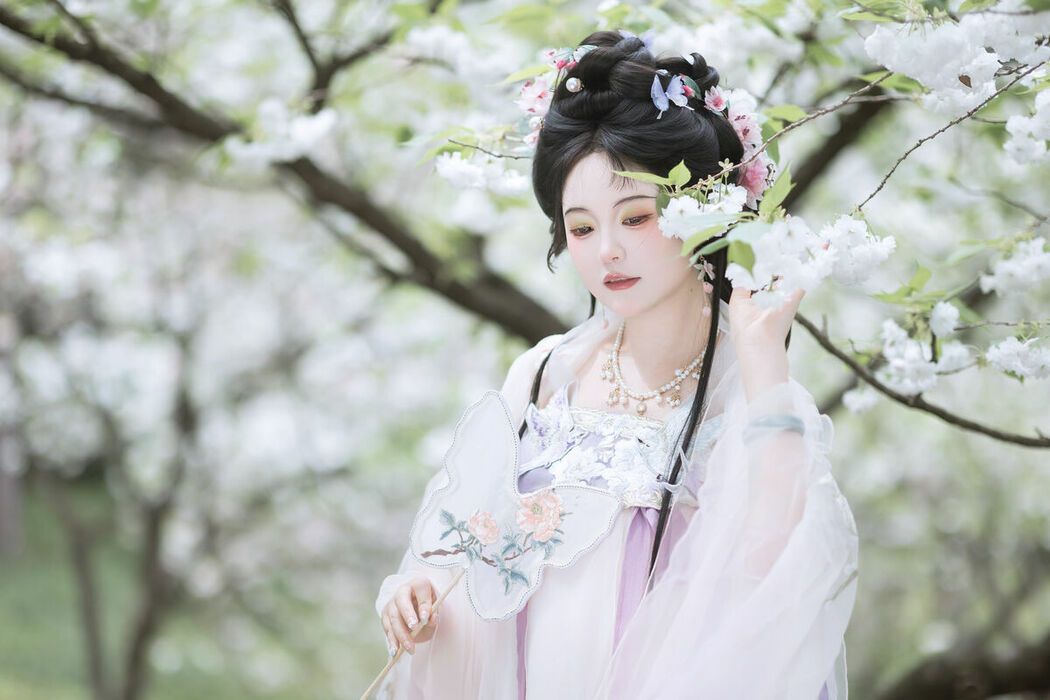 YiTuYu艺图语 Vol.9462 Lu Lu Haley (44P)