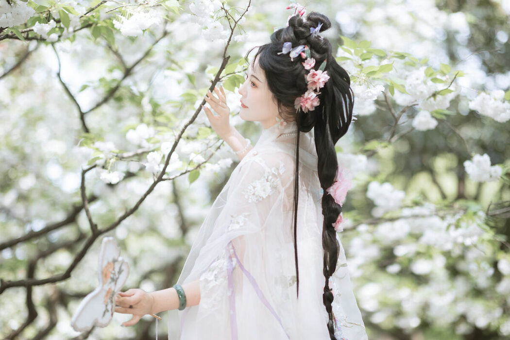 YiTuYu艺图语 Vol.9462 Lu Lu Haley (44P)