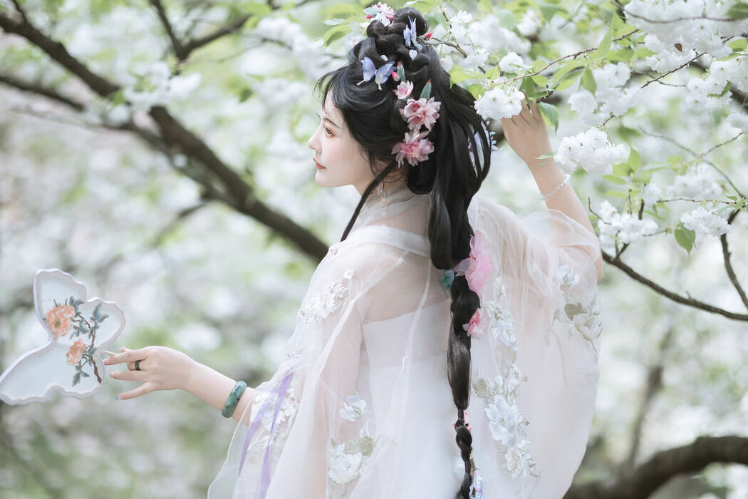YiTuYu艺图语 Vol.9462 Lu Lu Haley (44P)