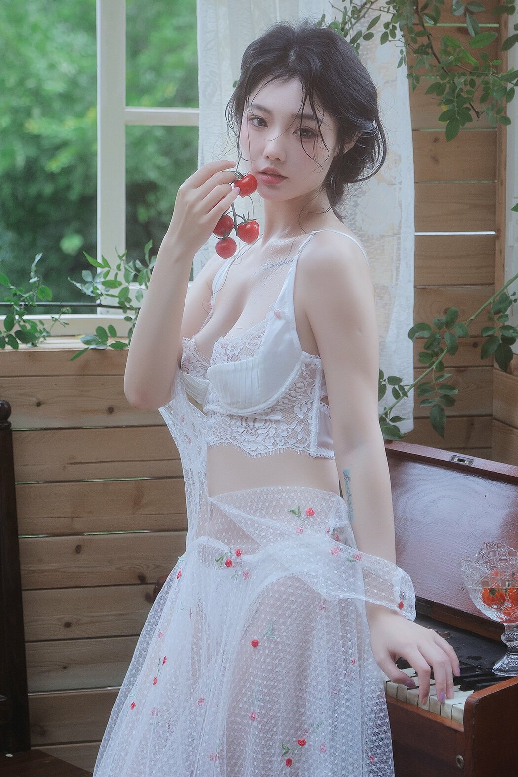 YiTuYu艺图语 Vol.9465 Tao Liang A Zhai (37P) Cover Photo