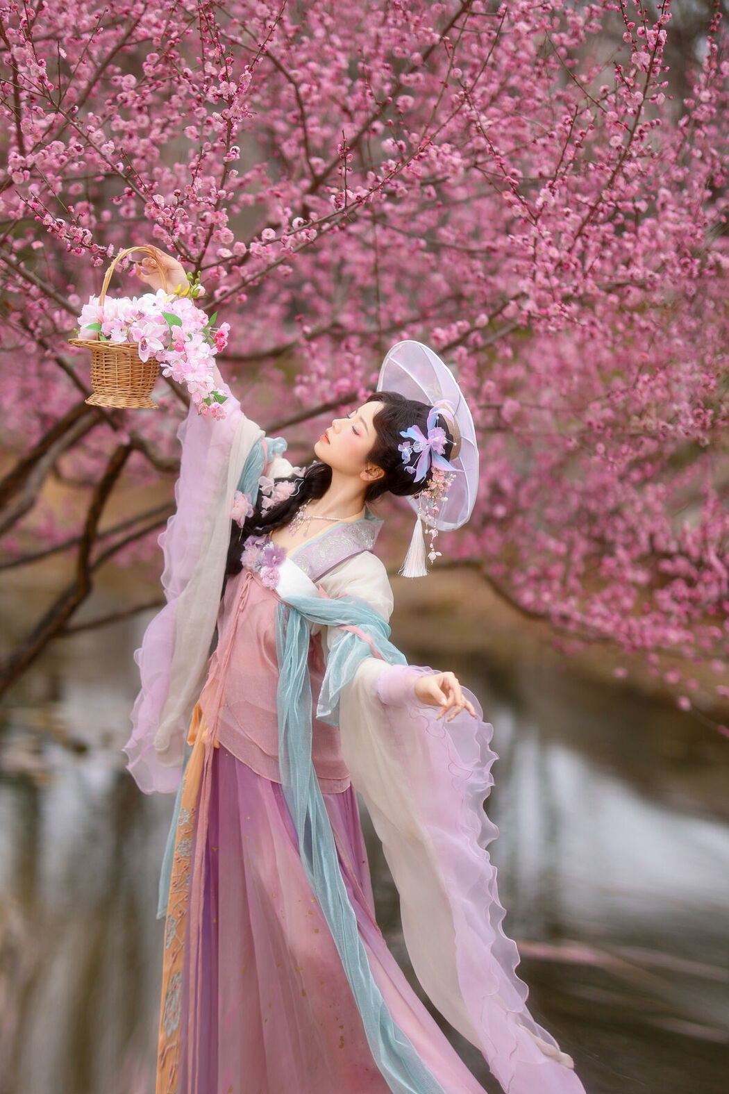 YiTuYu艺图语 Vol.9463 Xiao Du Tong Xue (47P)