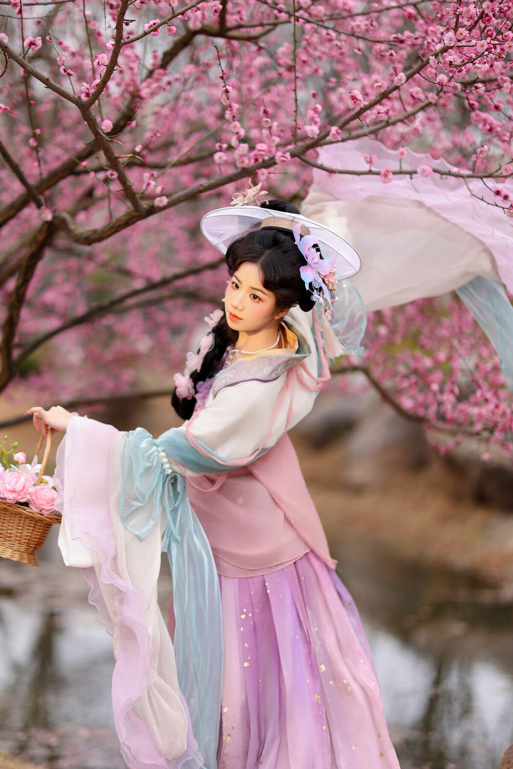YiTuYu艺图语 Vol.9463 Xiao Du Tong Xue (47P)