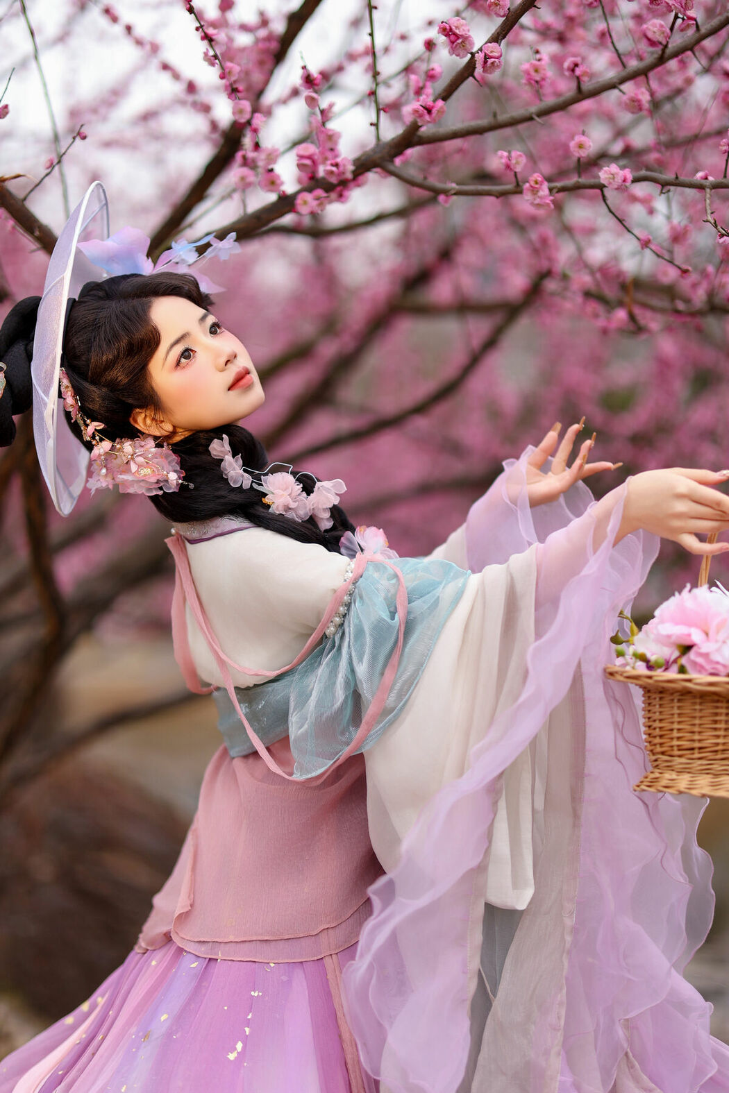 YiTuYu艺图语 Vol.9463 Xiao Du Tong Xue (47P)