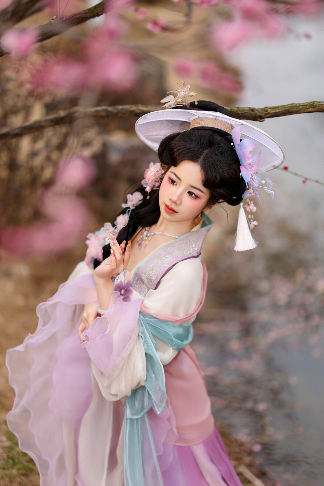 YiTuYu艺图语 Vol.9463 Xiao Du Tong Xue (47P)