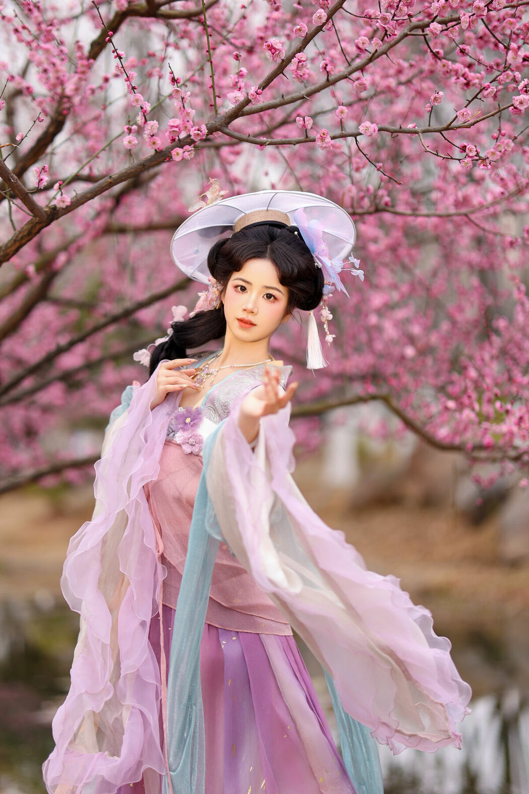 YiTuYu艺图语 Vol.9463 Xiao Du Tong Xue (47P)