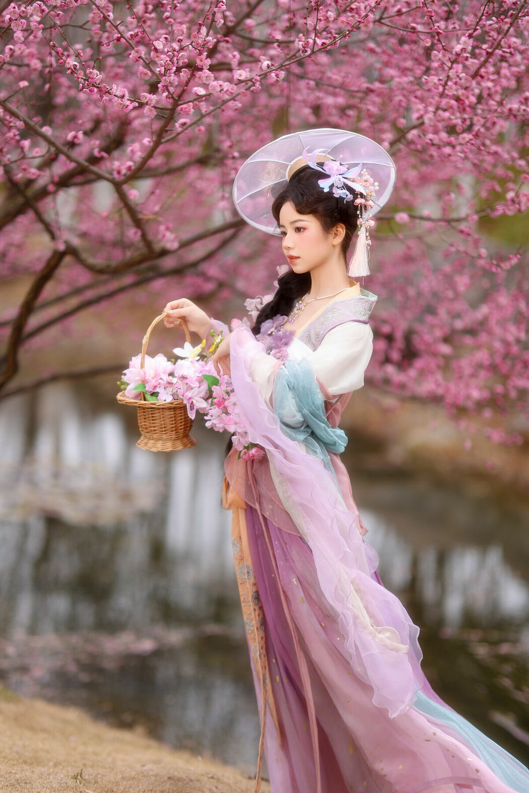 YiTuYu艺图语 Vol.9463 Xiao Du Tong Xue (47P)