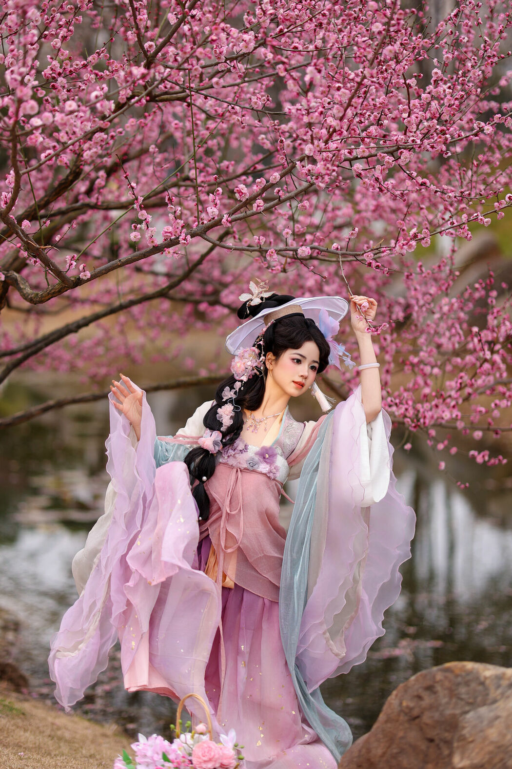YiTuYu艺图语 Vol.9463 Xiao Du Tong Xue (47P)