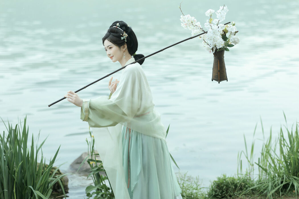 YiTuYu艺图语 Vol.9467 Gu Xiao Man (48P)