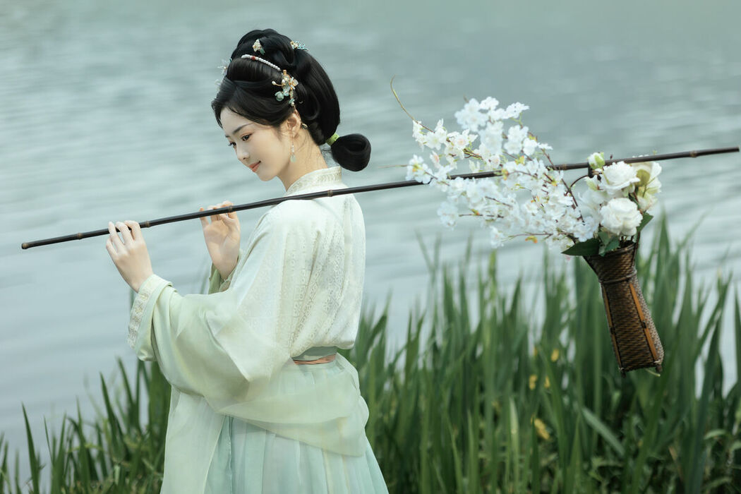 YiTuYu艺图语 Vol.9467 Gu Xiao Man (48P)