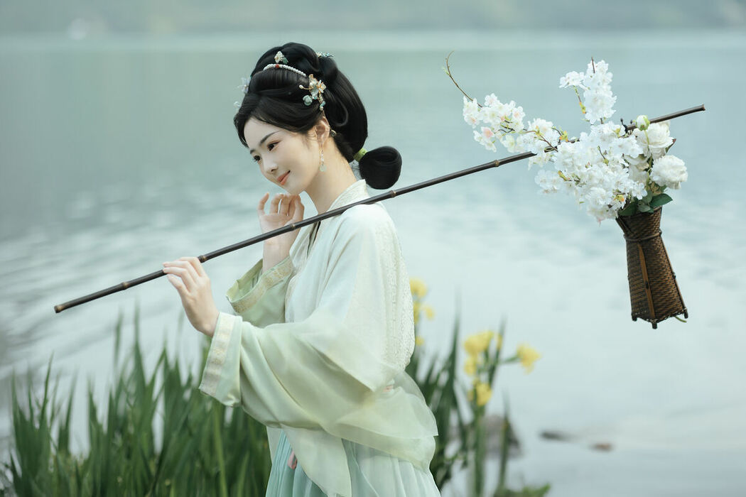 YiTuYu艺图语 Vol.9467 Gu Xiao Man (48P)