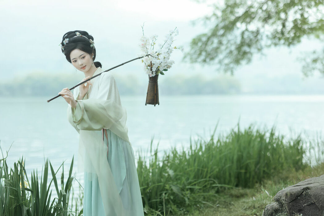 YiTuYu艺图语 Vol.9467 Gu Xiao Man (48P)