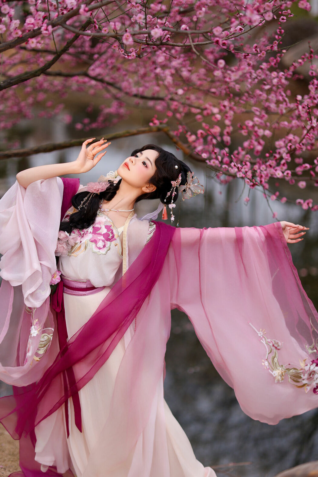 YiTuYu艺图语 Vol.9473 Xiao Du Tong Xue (34P)