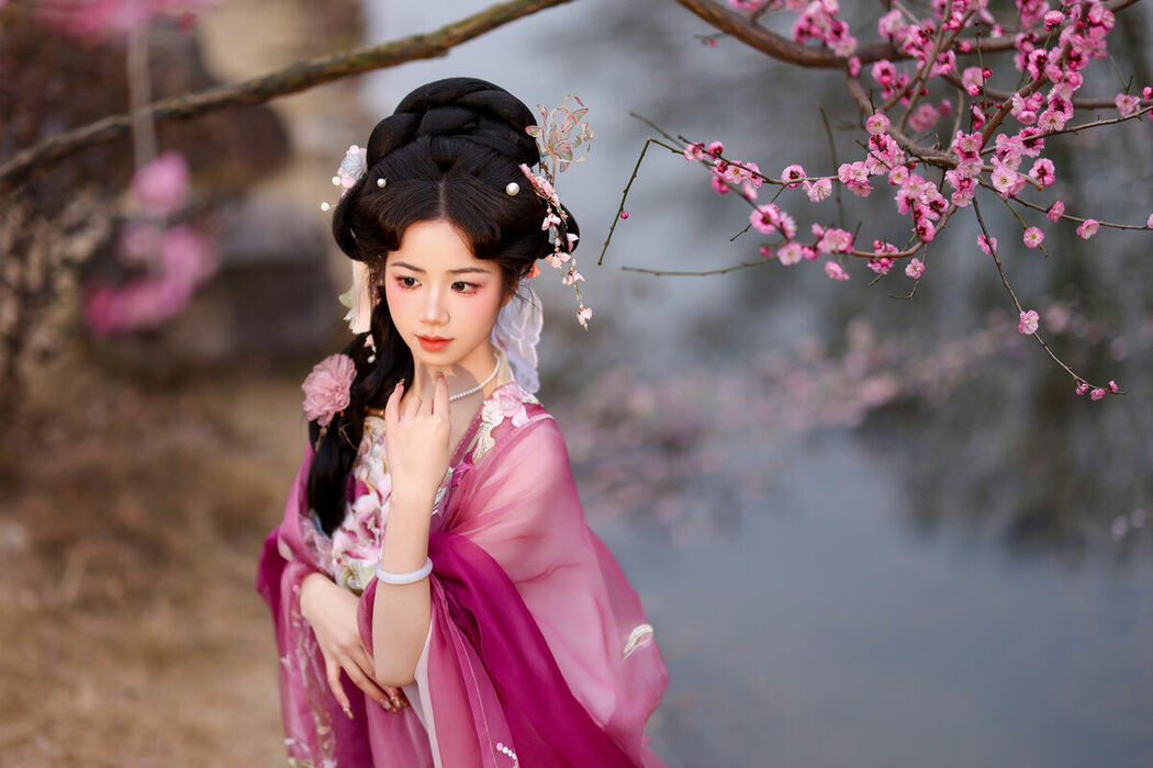 YiTuYu艺图语 Vol.9473 Xiao Du Tong Xue (34P)