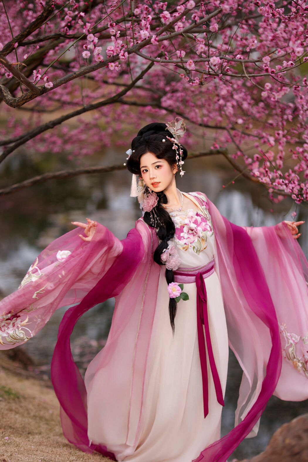 YiTuYu艺图语 Vol.9473 Xiao Du Tong Xue (34P)