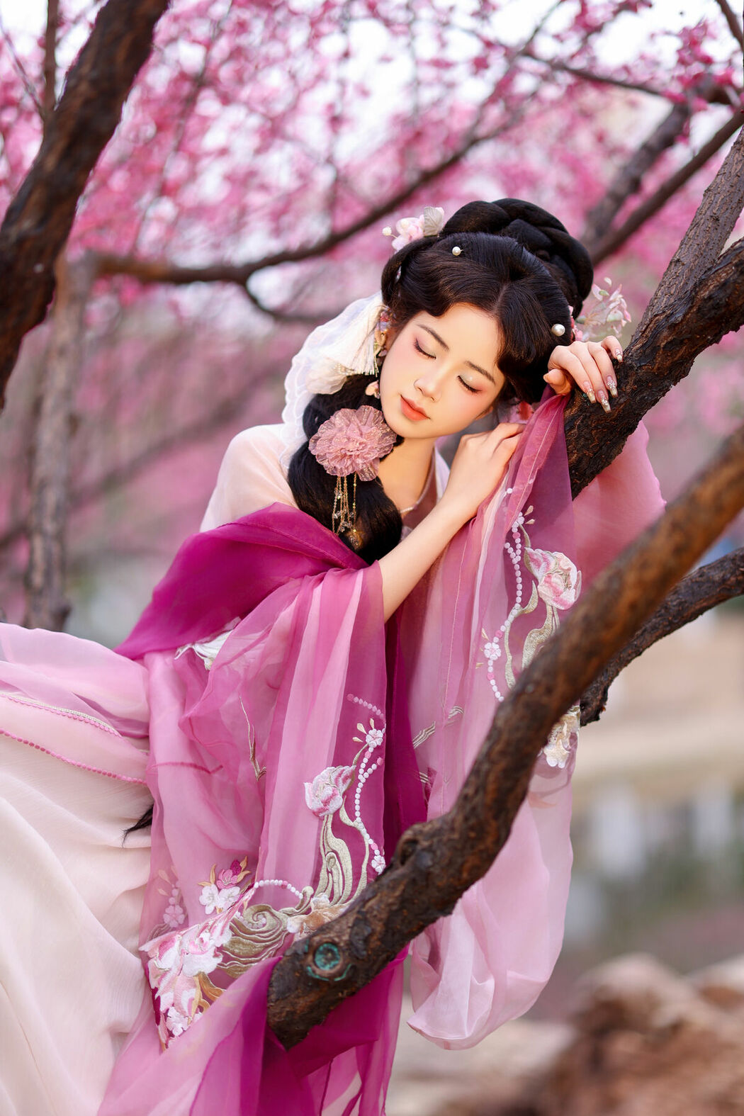 YiTuYu艺图语 Vol.9473 Xiao Du Tong Xue (34P)