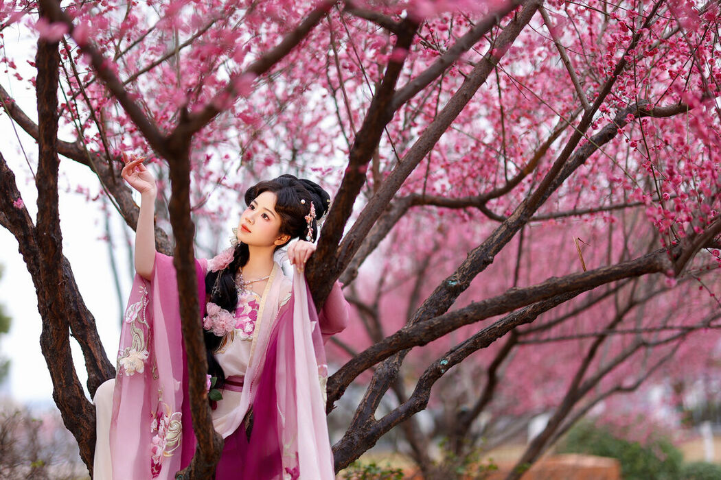 YiTuYu艺图语 Vol.9473 Xiao Du Tong Xue (34P)