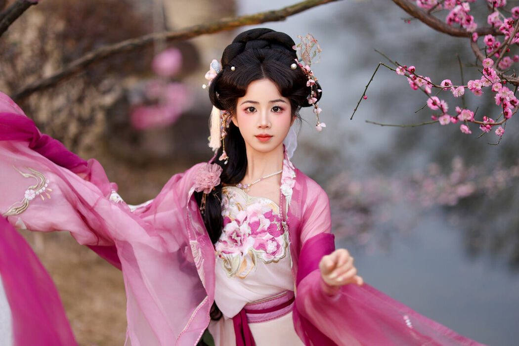 YiTuYu艺图语 Vol.9473 Xiao Du Tong Xue (34P)