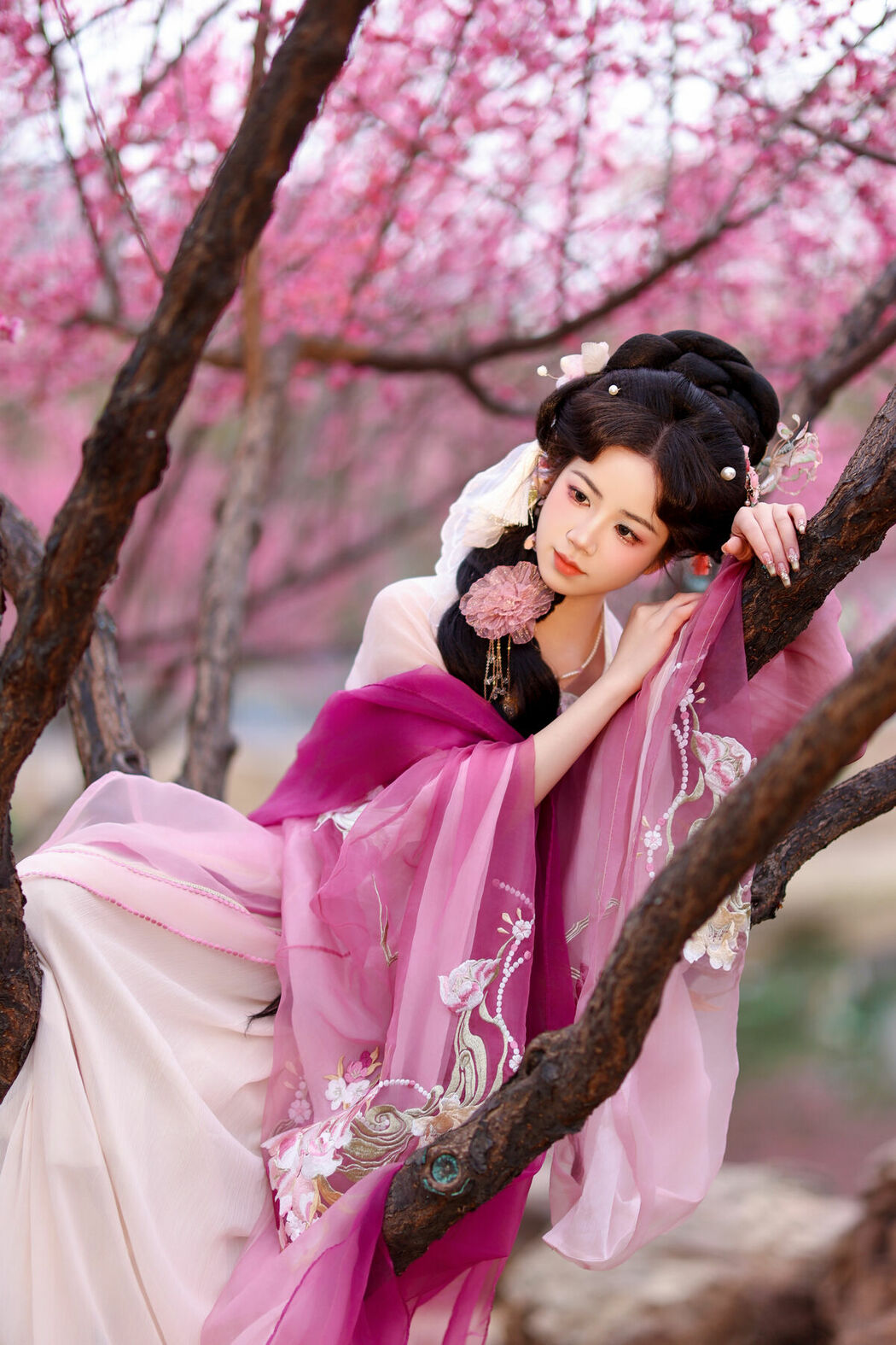 YiTuYu艺图语 Vol.9473 Xiao Du Tong Xue (34P)