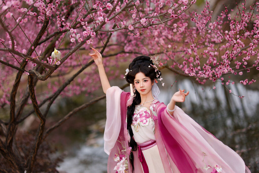 YiTuYu艺图语 Vol.9473 Xiao Du Tong Xue (34P)
