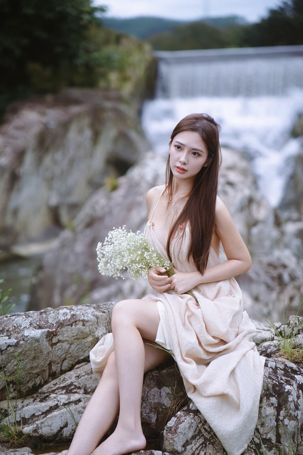 YiTuYu艺图语 Vol.9476 Ying Er YY (43P)