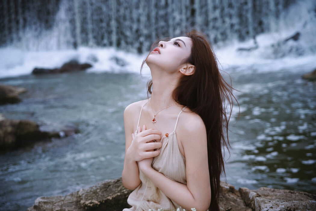 YiTuYu艺图语 Vol.9476 Ying Er YY (43P)