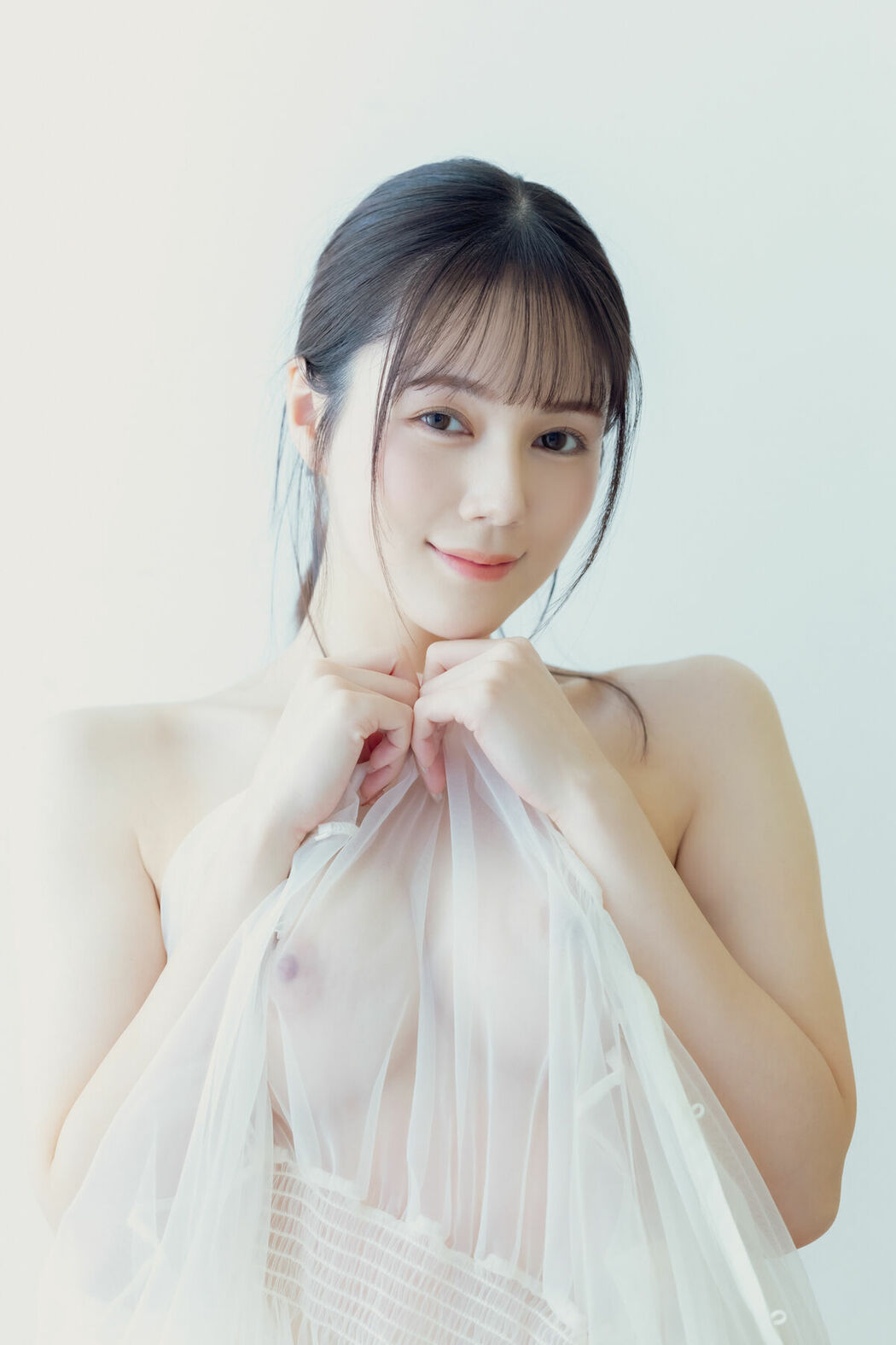 JP Suzumori Remu 涼森れむ – FRIDAYデジタル写真集 White Sun (52P)