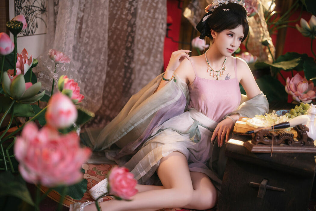 Coser@鹿八岁 – 粽你枕相思 Part01 (66P – 1V)