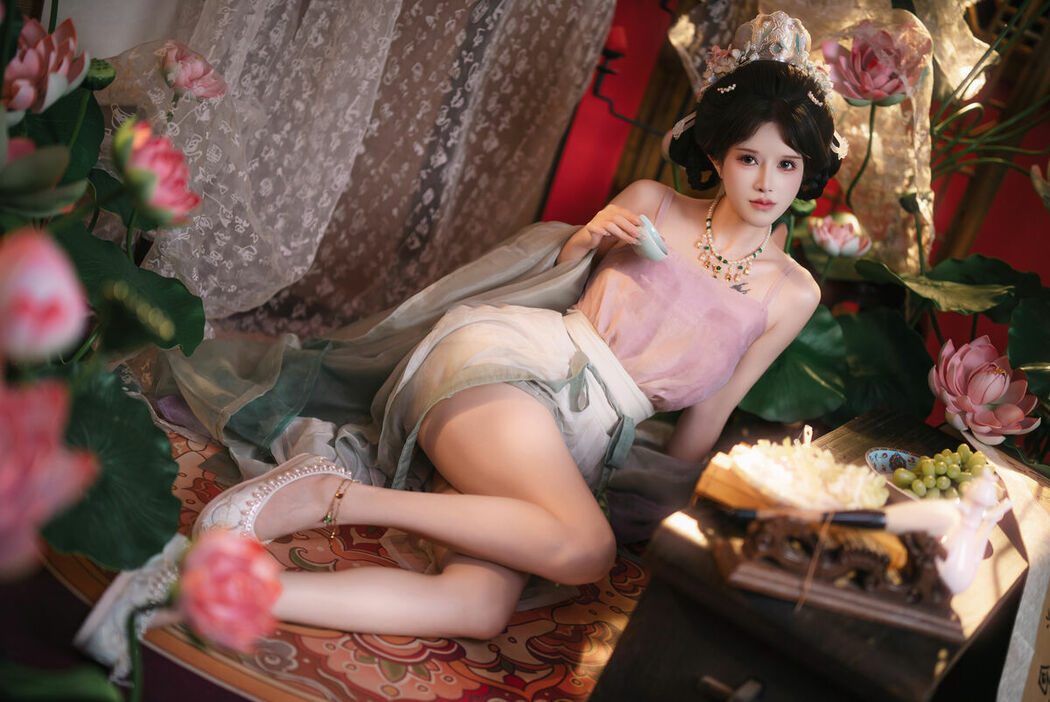 Coser@鹿八岁 – 粽你枕相思 Part01 (66P – 1V)