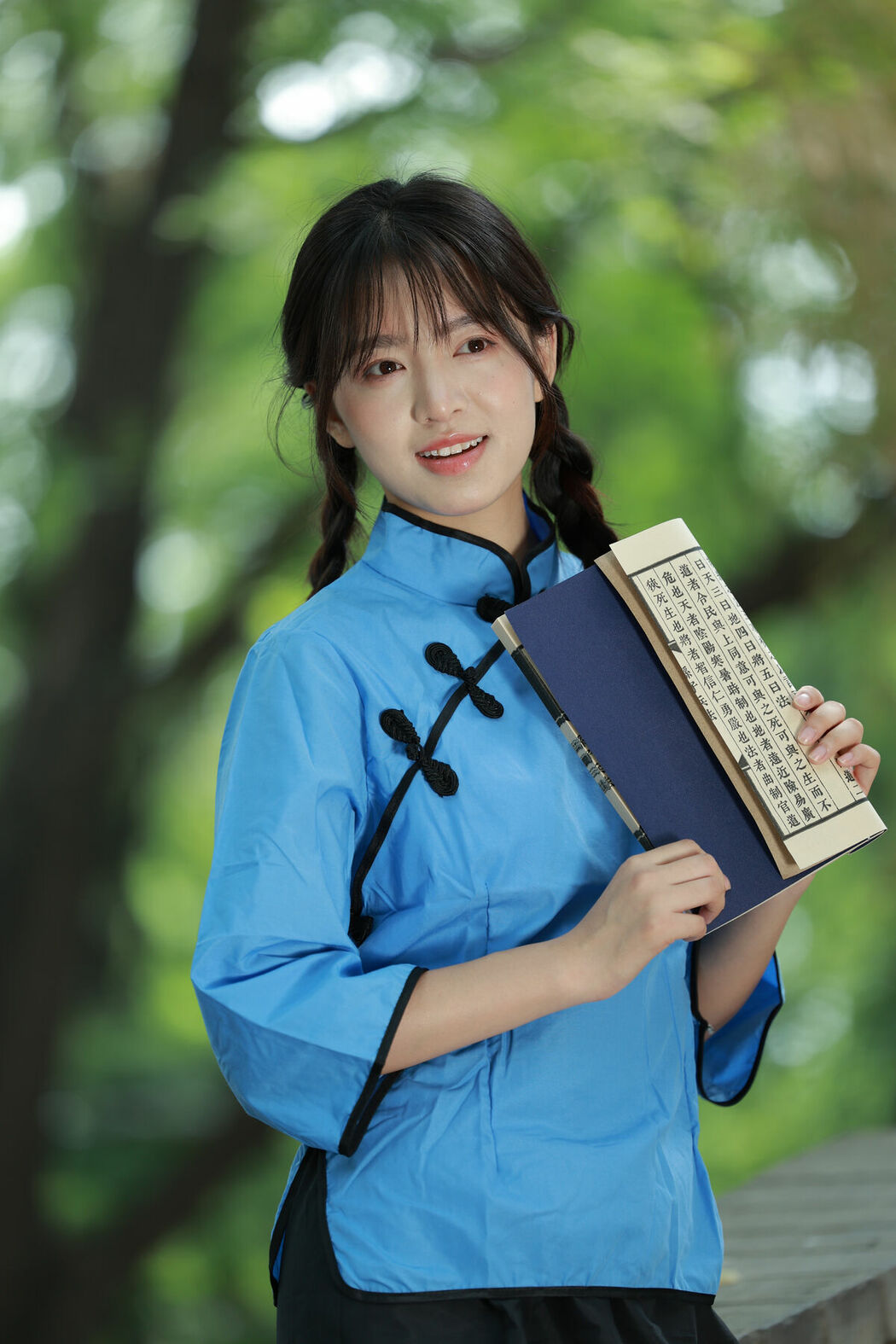 YiTuYu艺图语 Vol.9488 Wan Zi (26P)