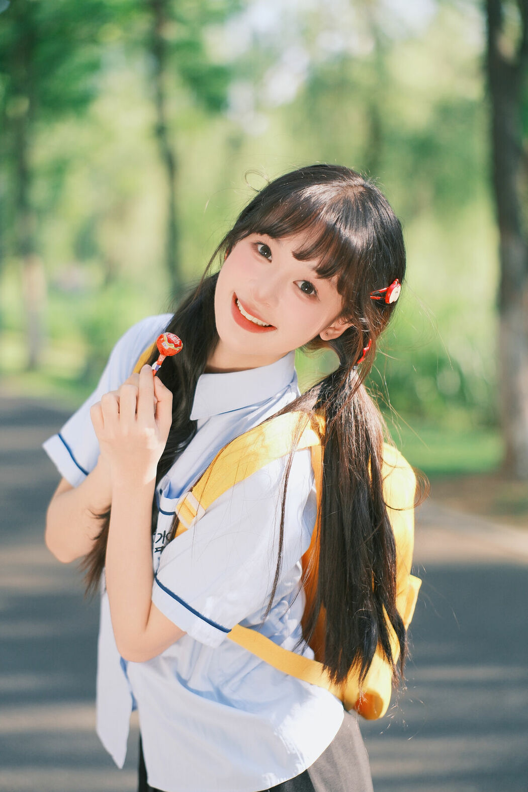 YiTuYu艺图语 Vol.9496 Xia Yu Xiao Nian (21P)