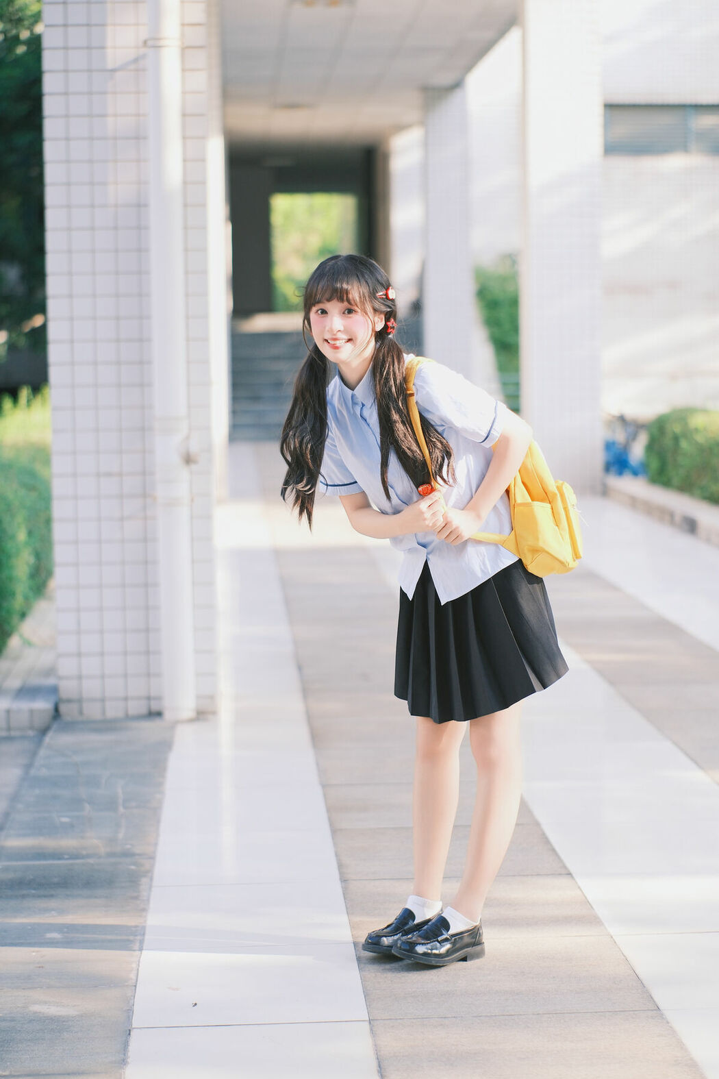 YiTuYu艺图语 Vol.9496 Xia Yu Xiao Nian (21P)