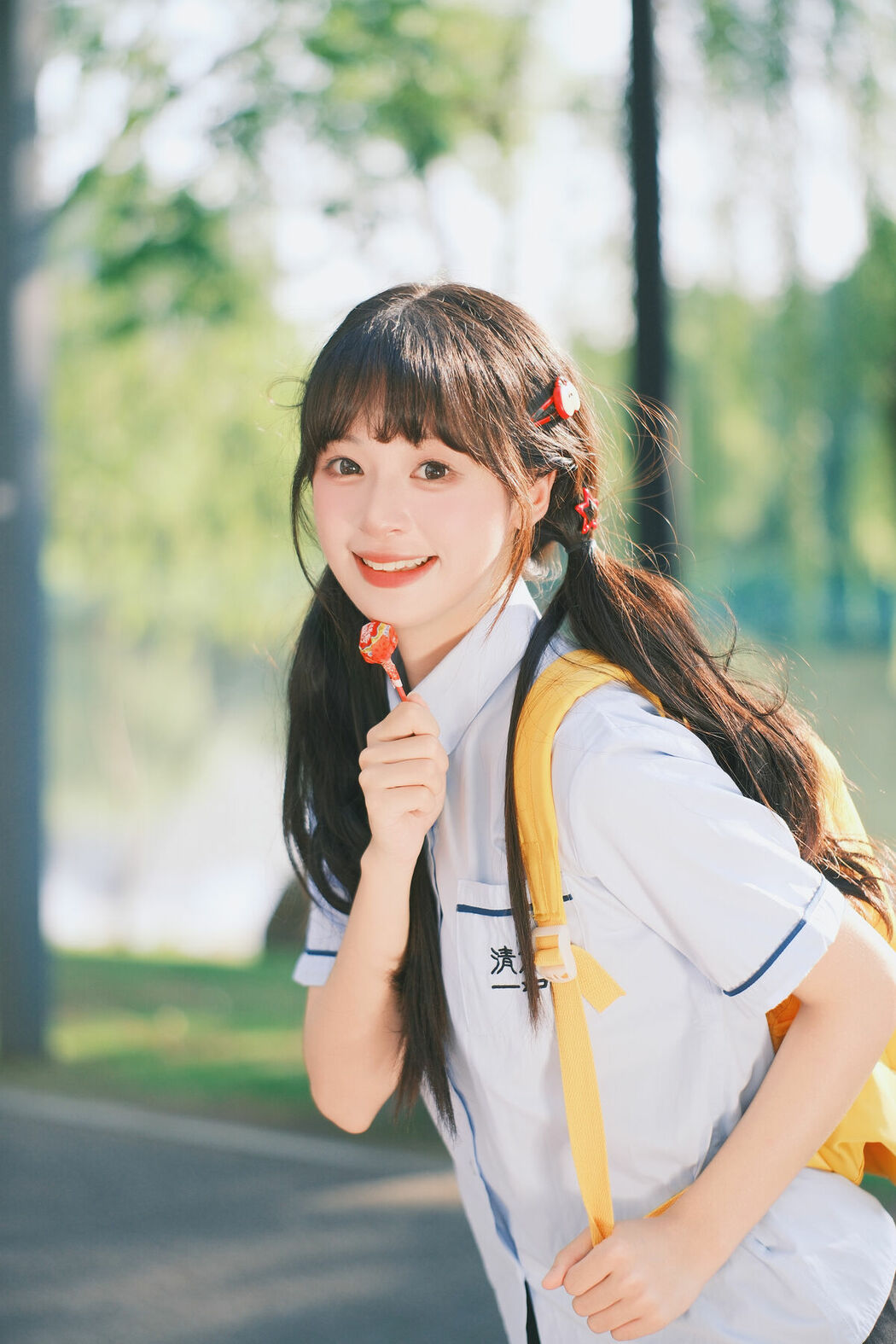 YiTuYu艺图语 Vol.9496 Xia Yu Xiao Nian (21P)