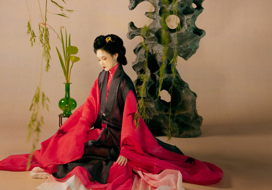 YiTuYu艺图语 Vol.9517 Yue Yue (16P)