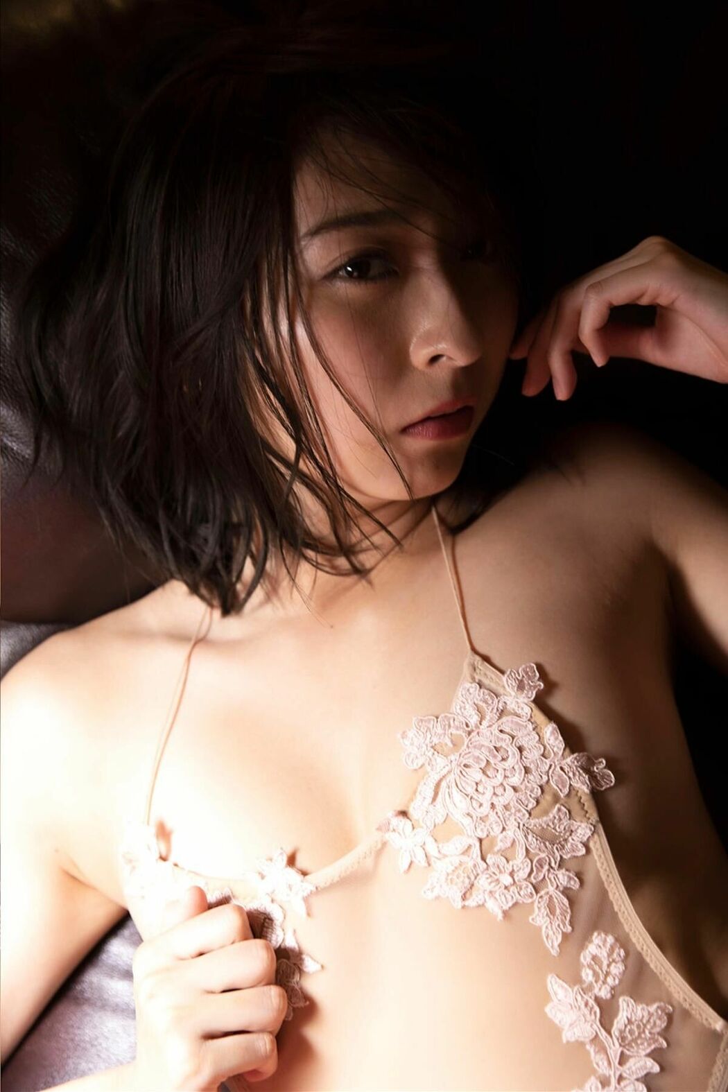 JP Saki Ogata 緒方咲 – 君のその長い脚で踏まれたい ギルドデジタル写真集 Part02 (64P)