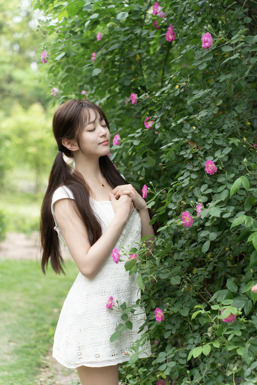 YiTuYu艺图语 Vol.9519 Xiao Yi (33P)