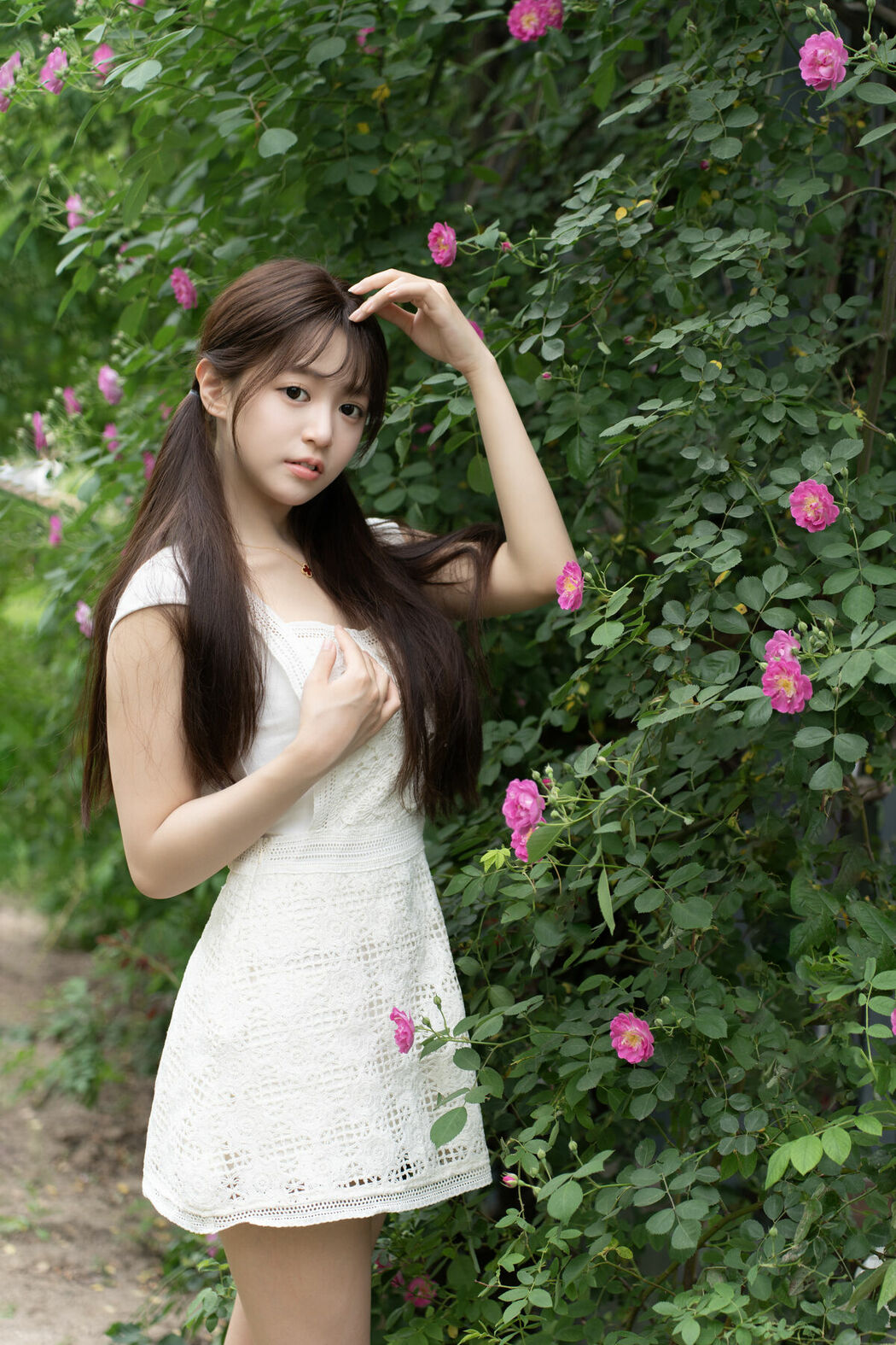 YiTuYu艺图语 Vol.9519 Xiao Yi (33P)